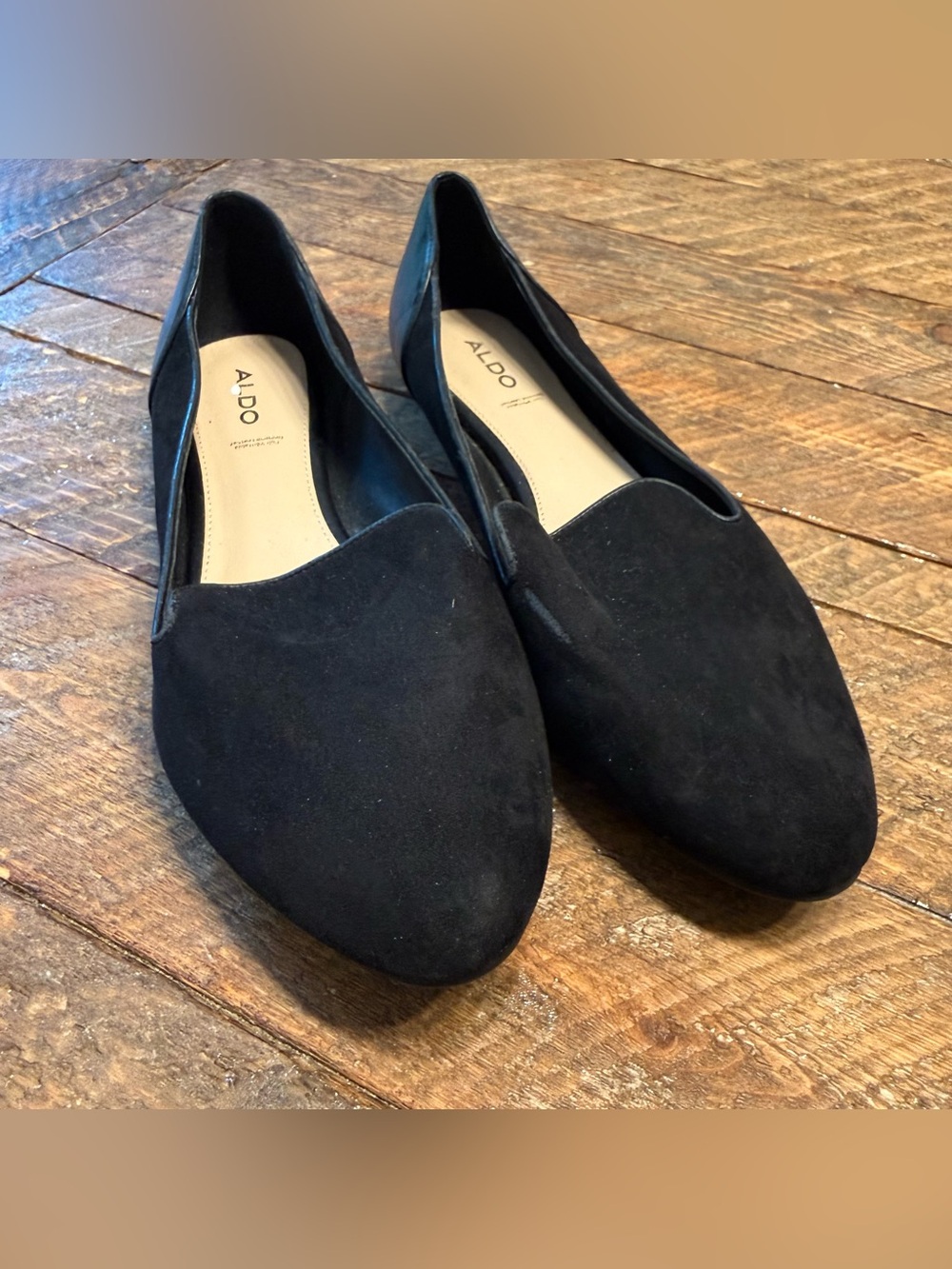Women’s Aldo Black Suede Pointed Toe Flats (Size 9)